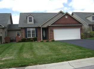 36 Pondview Ct, Daleville, VA 24083
