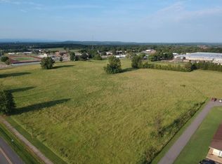 1904 W Clark Rd, Clarksville, AR 72830