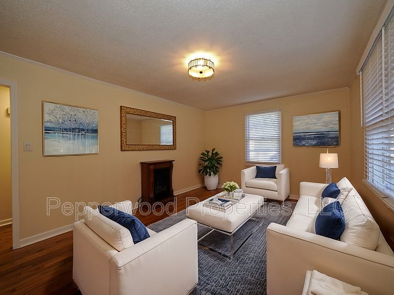 1st image of 541 Cecil Ct