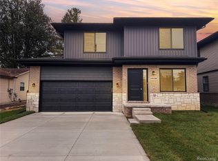 19158 Voiland St, Roseville, MI 48066
