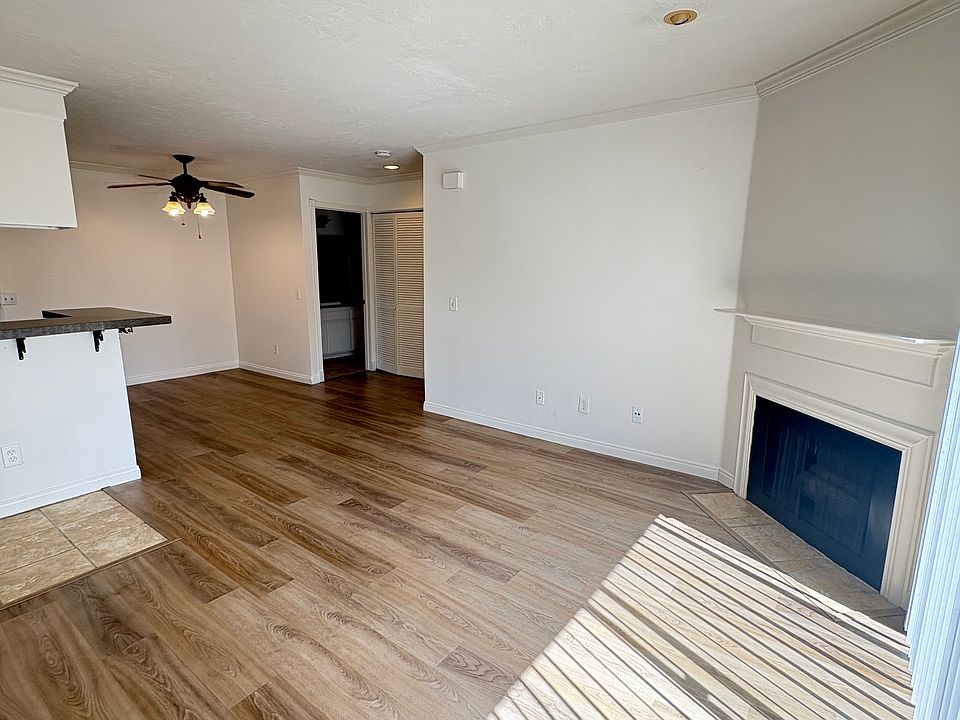 1st image of 223 Woodland Pkwy Unit 260