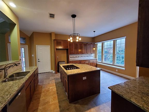 5th image of 510 Newberry Dr