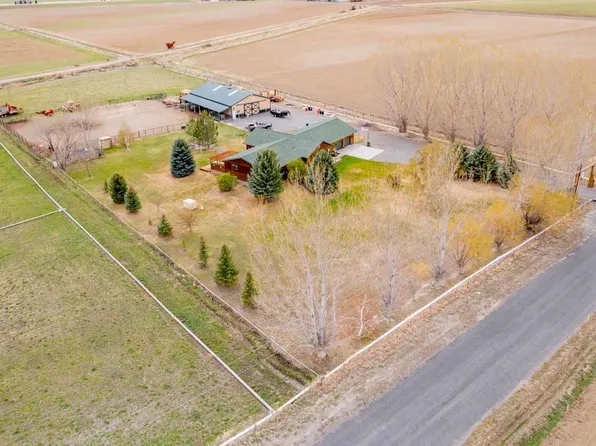 372 Lane 8, Powell, WY 82435