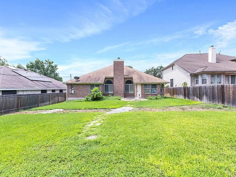 6412 Convict Hill Rd — Photo 25