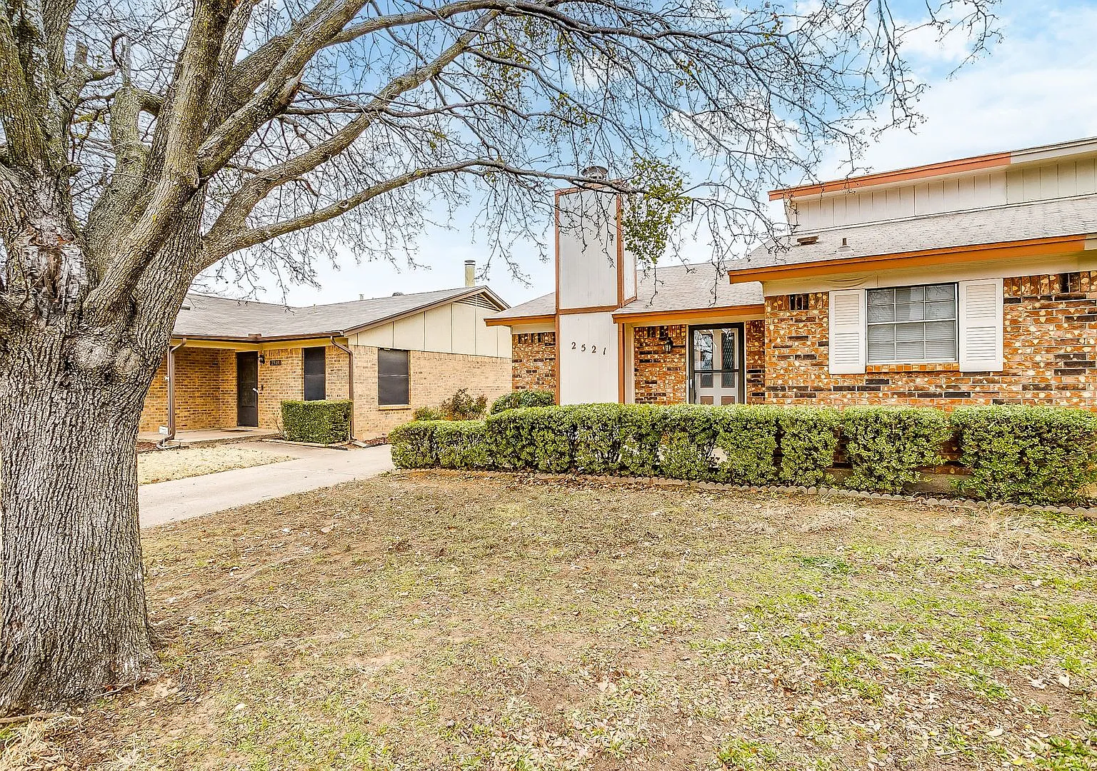 Great 2 Bedroom 1 Bath Half Duplex Ready in Arlington for New Tenants- 76015 — Photo 4