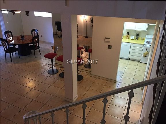 4th image of 3381 Townhouse Dr
