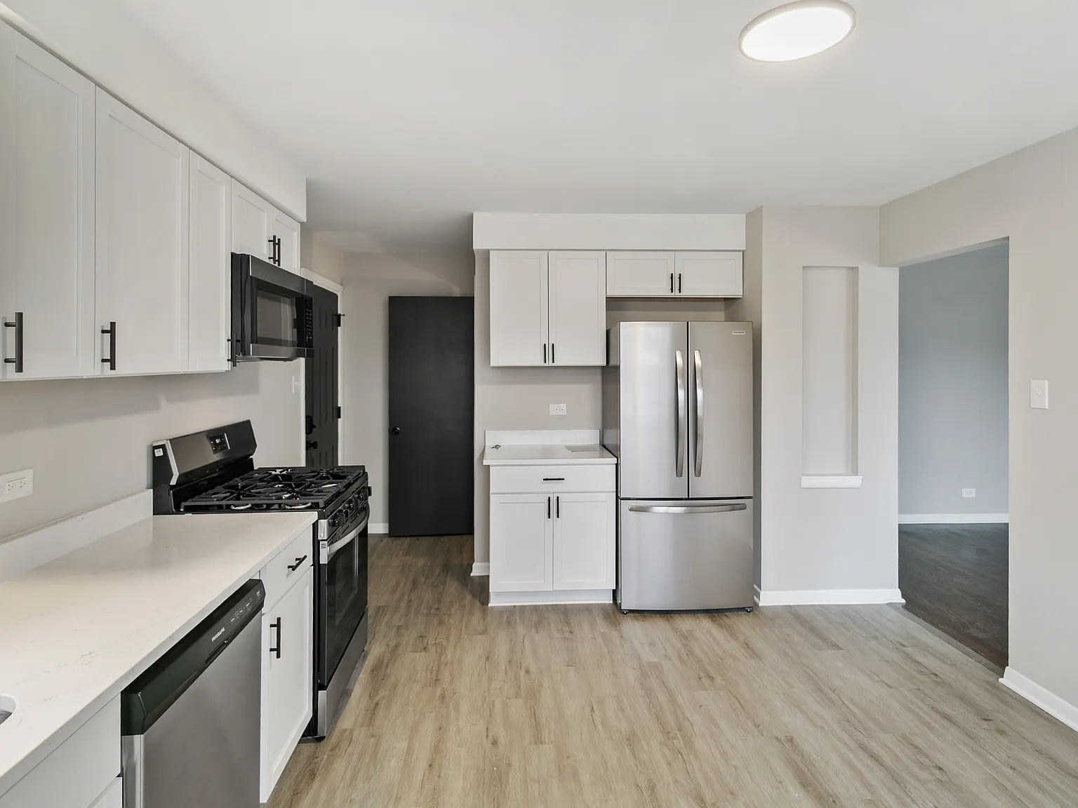 3 bed, 1750 sqft, $2,500 — Photo 3