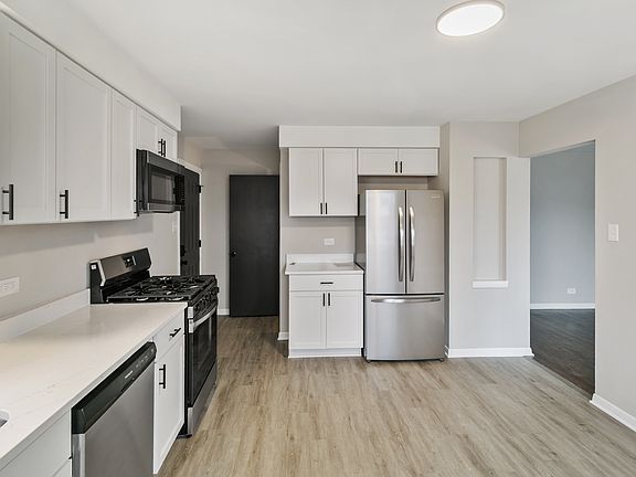 3rd image of 17 Strieff Ave