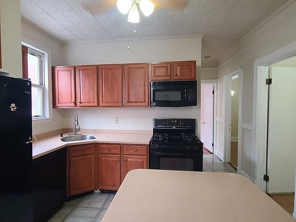 2nd image of 86 Tonnelle Ave #1