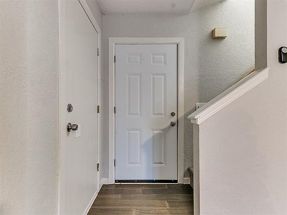 5th image of 1176 N Eagle Ln #6