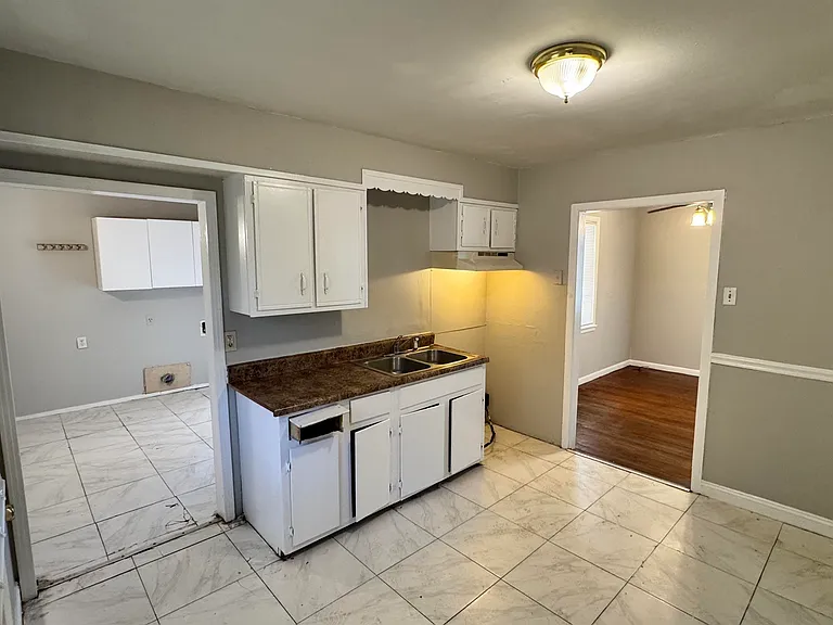 4956 Durbin Ave — Photo 5