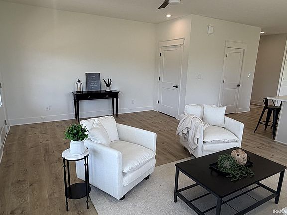 4th image of 7649 W Julia Dr