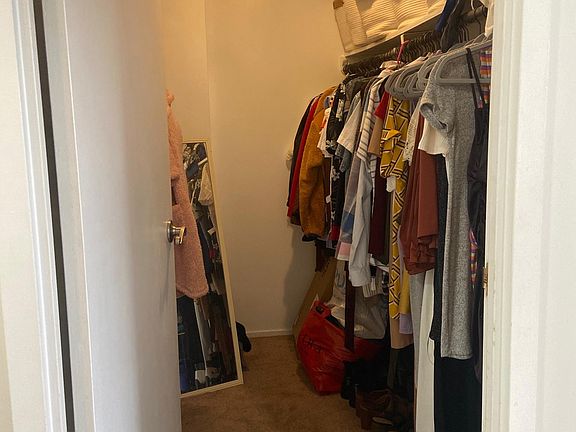 4th image of 4343 N Clarendon Ave APT 411