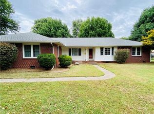 1704 Phillips Dr, Springdale, AR 72762