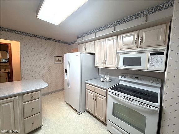 5th image of 1157 Glenview Dr
