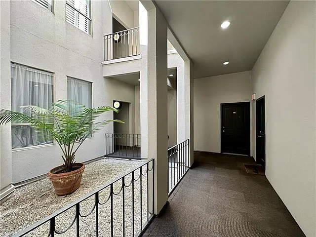 330 Julia St #205 — Photo 25
