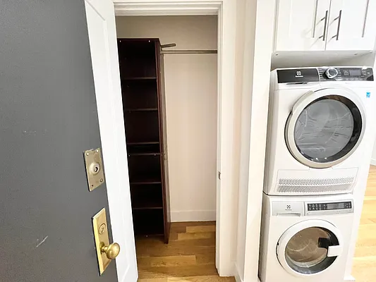 Rented by EastMount Realty LLC | media 24