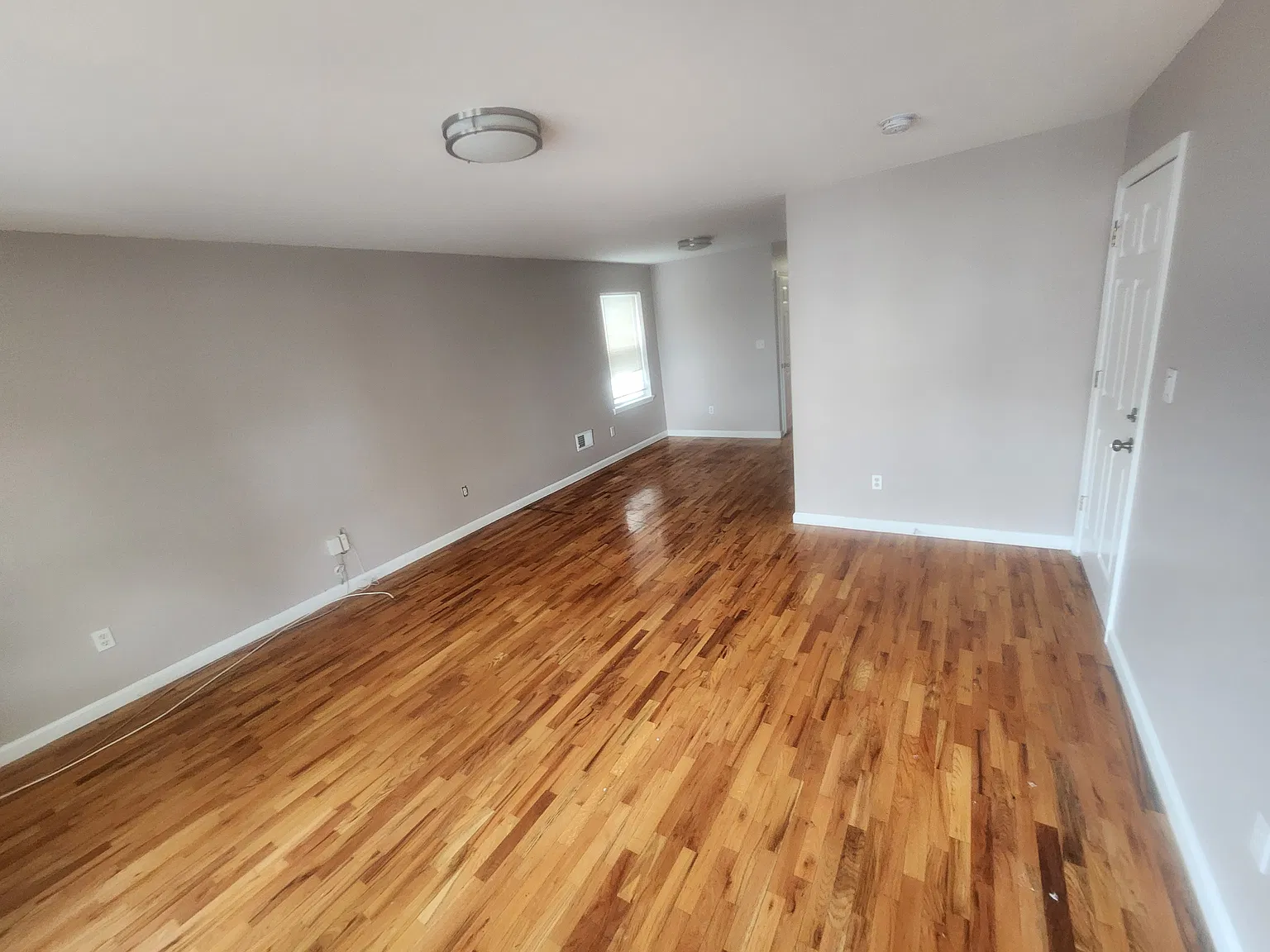 3 bed, $2,900 — Photo 3