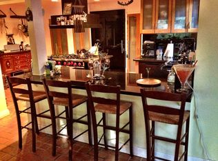 2366 Nichols Canyon Rd #B, Los Angeles, CA 90046