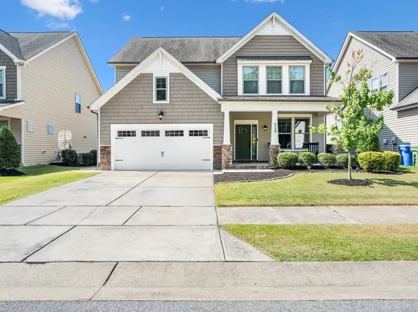 712 Culmore Dr, Fuquay Varina, NC 27526
