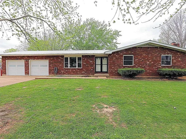 201 Briarwood Dr, Desloge, MO 63601