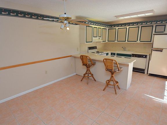 5th image of 6411 SE Windsong Ln