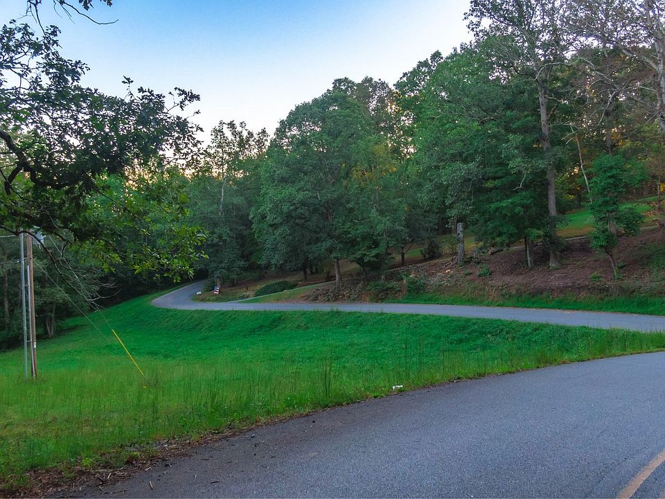 1st image of Sun Valley Dr