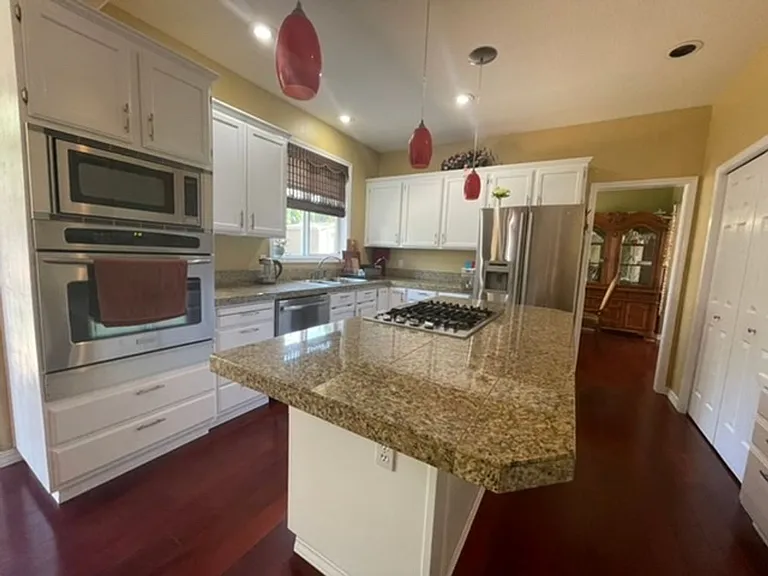 5534 NW 164th Ave — Photo 7