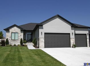 6445 Granite Ridge Rd, Lincoln, NE 68526
