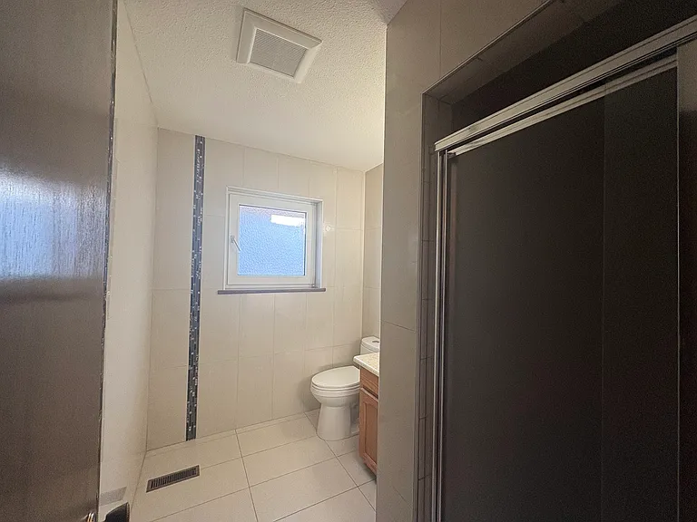 2248 E 45th Ave — Photo 5
