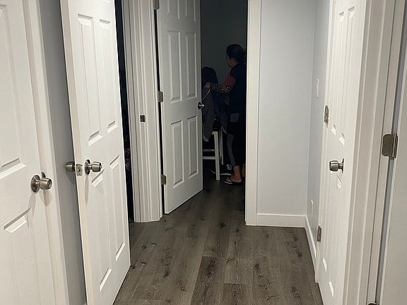5th image of 105 N Green Dr #2