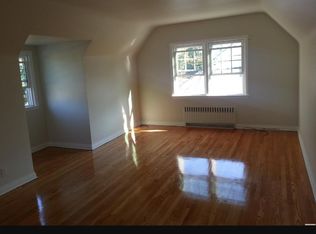 4822 Oceania St, Oakland Gardens, NY