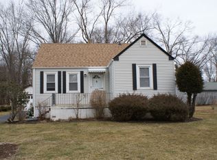 118 Woodlawn Ave, Bridgewater, NJ 08807