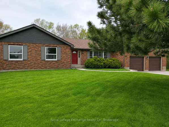 96 Penetangore Row, Kincardine, ON N2Z 2N8