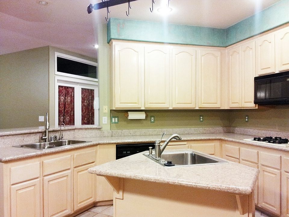 1st image of 1716 Pink Cliff Ct