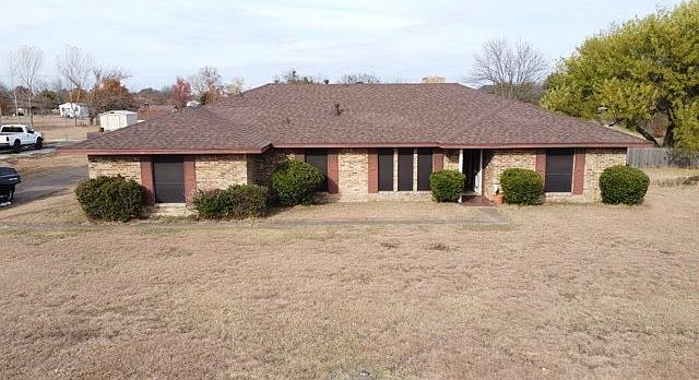 1st image of 134 Hollie Dr