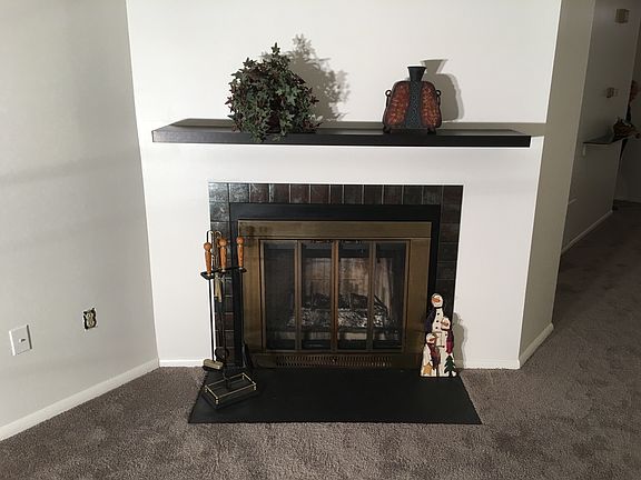Living Rm Fireplace