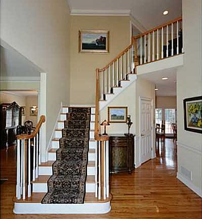 2nd image of 2325 Southampton Dr