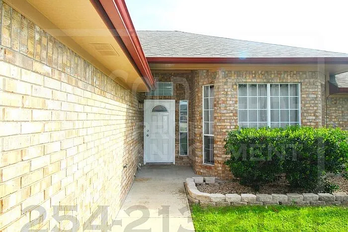 3 bed, 2.0 bath, 1494 sqft, $1,525 — Photo 3