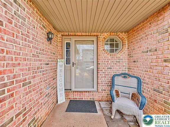 3rd image of 2565 Penns Ridge Blvd