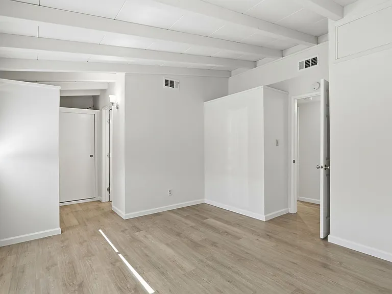 1265 Prescott Ave — Photo 25