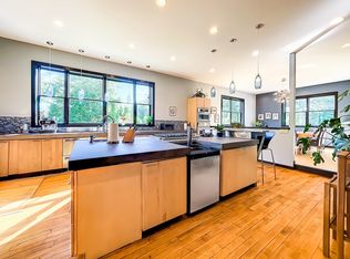 164 Depot Rd #A, Hatfield, MA 01038