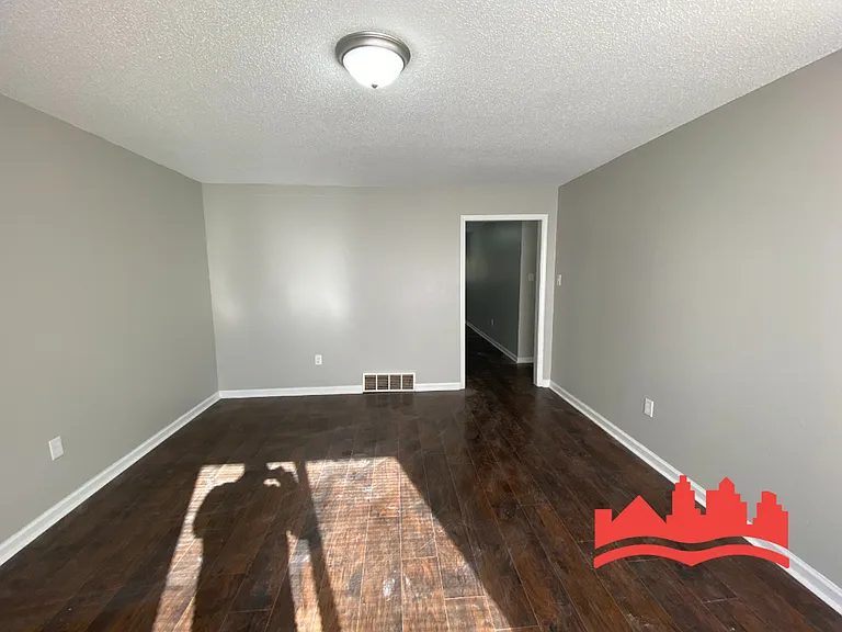 4444 Kings Valley Cv W — Photo 4
