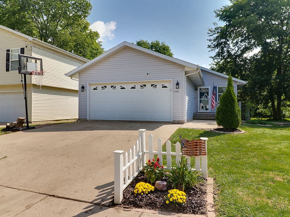 1106 S Hinshaw Ave, Bloomington, IL 61701 Zillow