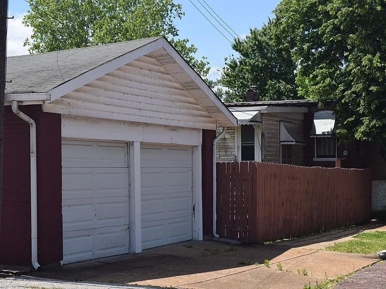 5200 Alaska Ave — Photo 32