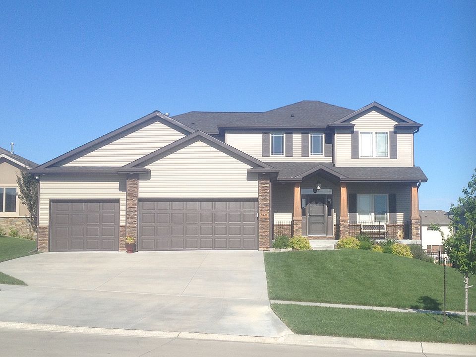 1st image of 8225 S 62nd St