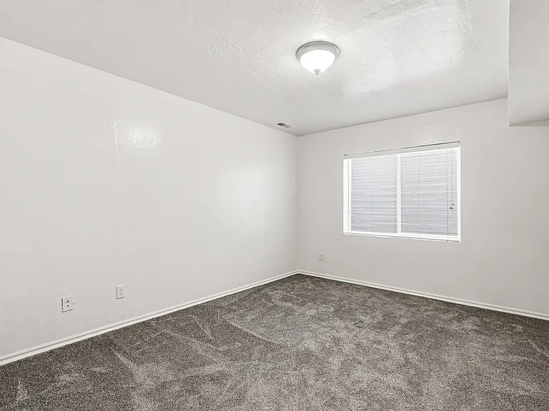 2156 E Frontier St — Photo 10
