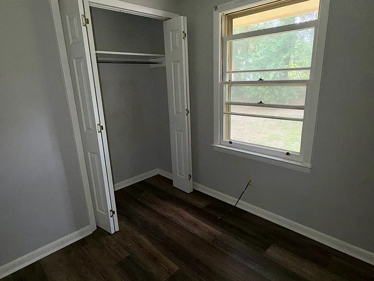 1403 Edgewood Dr — Photo 20
