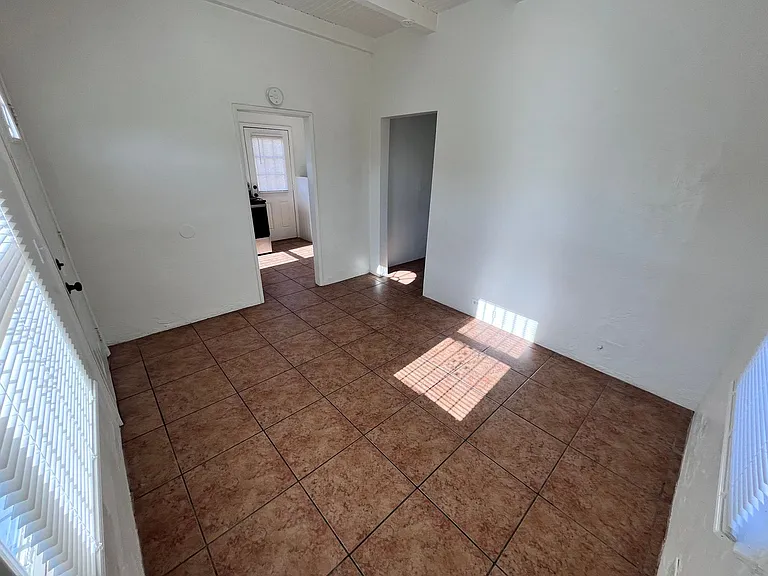10 W Rillito St — Photo 20