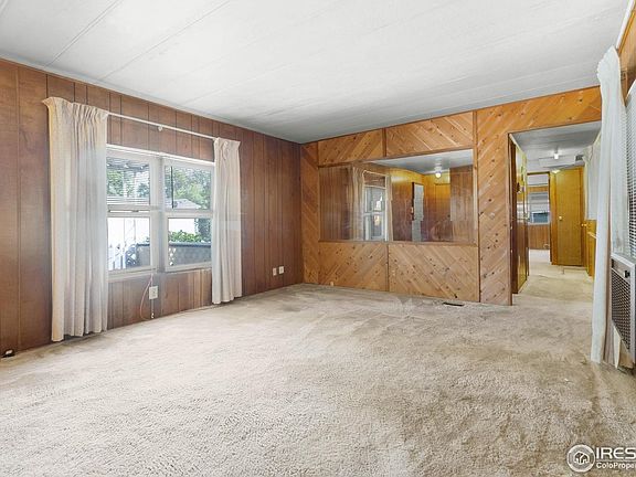 4th image of 2718 Camellia Pl